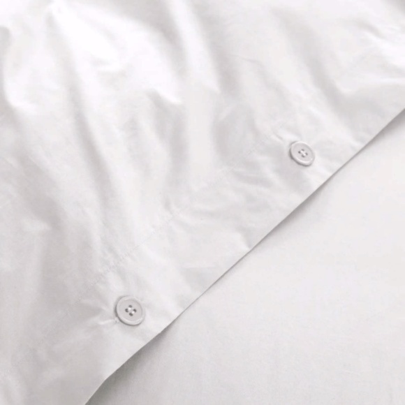 Quince Classic Organic Percale King Duvet Cover in White - Picture 5 of 6